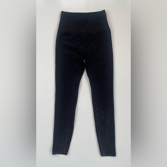 BEYOND YOGA Black Alloy Ombre High Waisted Midi Legging Size Medium - Picture 1 of 10